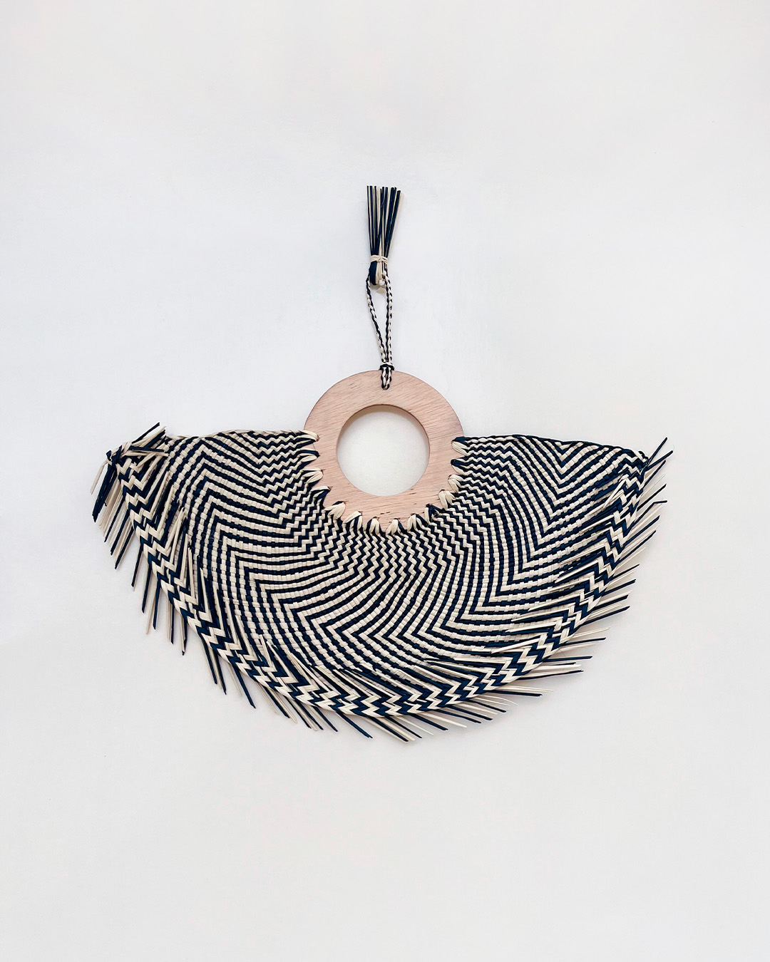 abanico paja toquilla 9